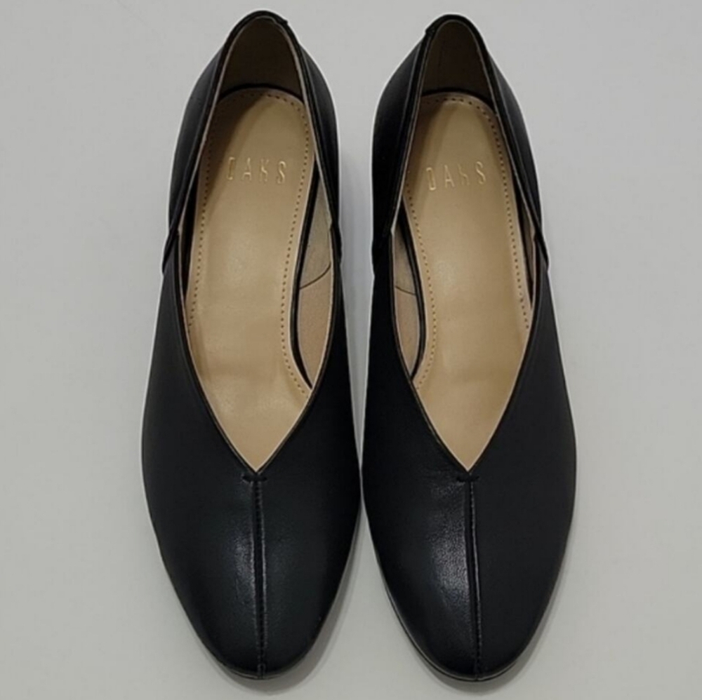 Daks Heels